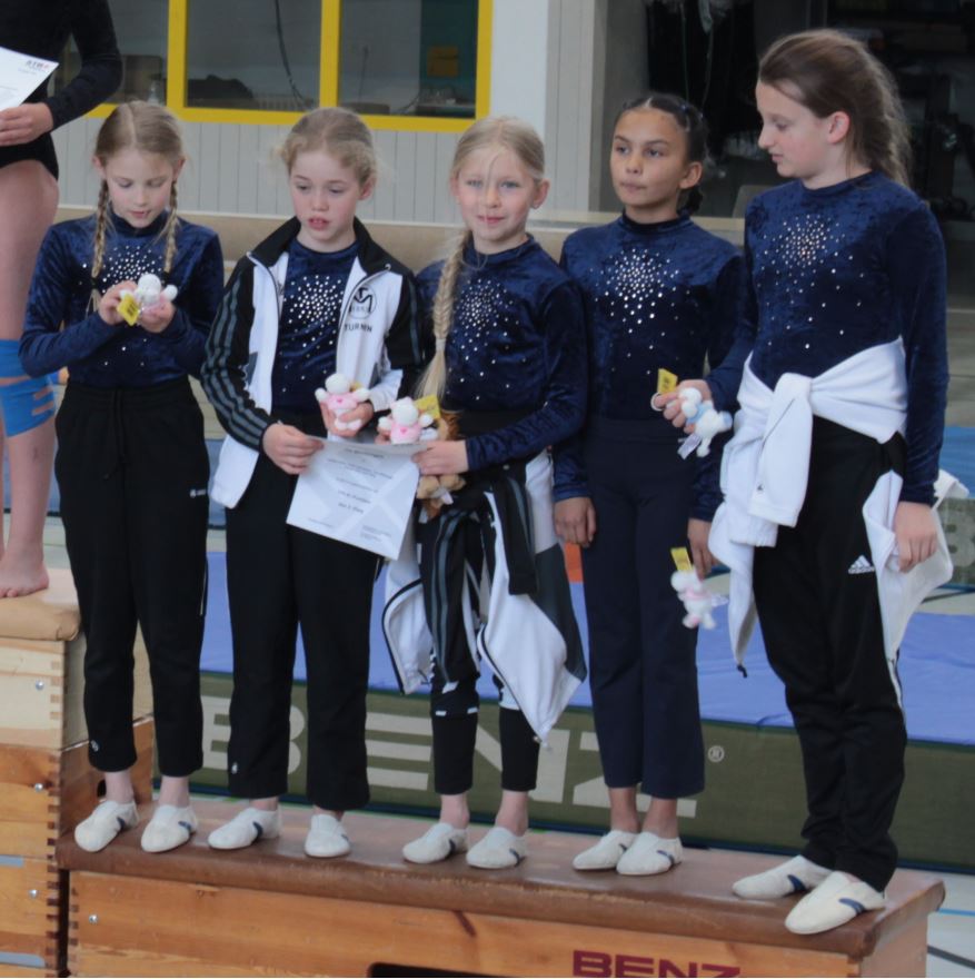 Foto 1 zum Bericht: Dritter Platz für D-Jugend Turnerinnen bei der Gauvorrunde Nord in Dornstadt