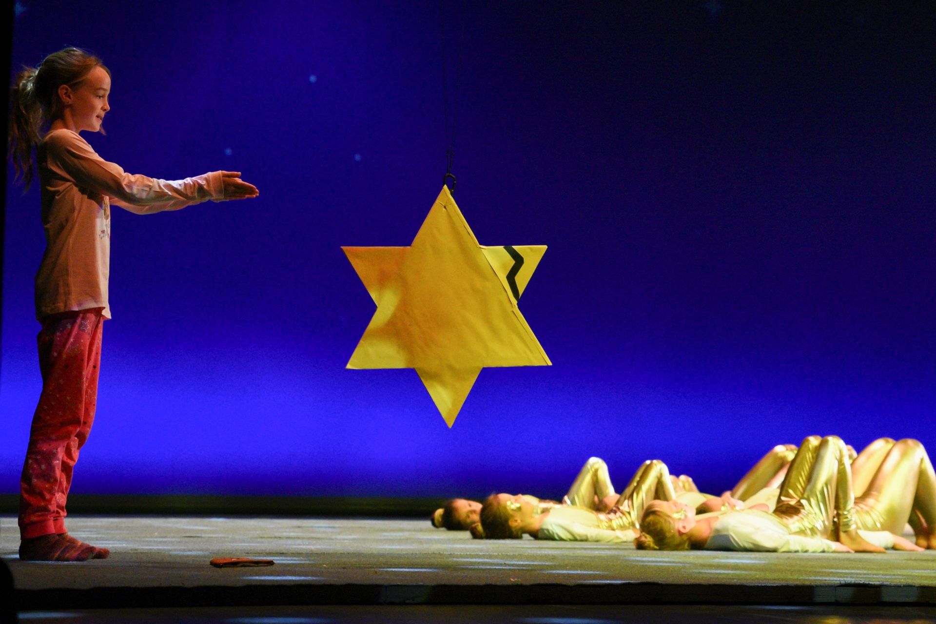Foto 5 zum Bericht: Akrobatinnen „Flow Motion“ des TVM bei der Matinee der Bewegung im Ulmer Theater